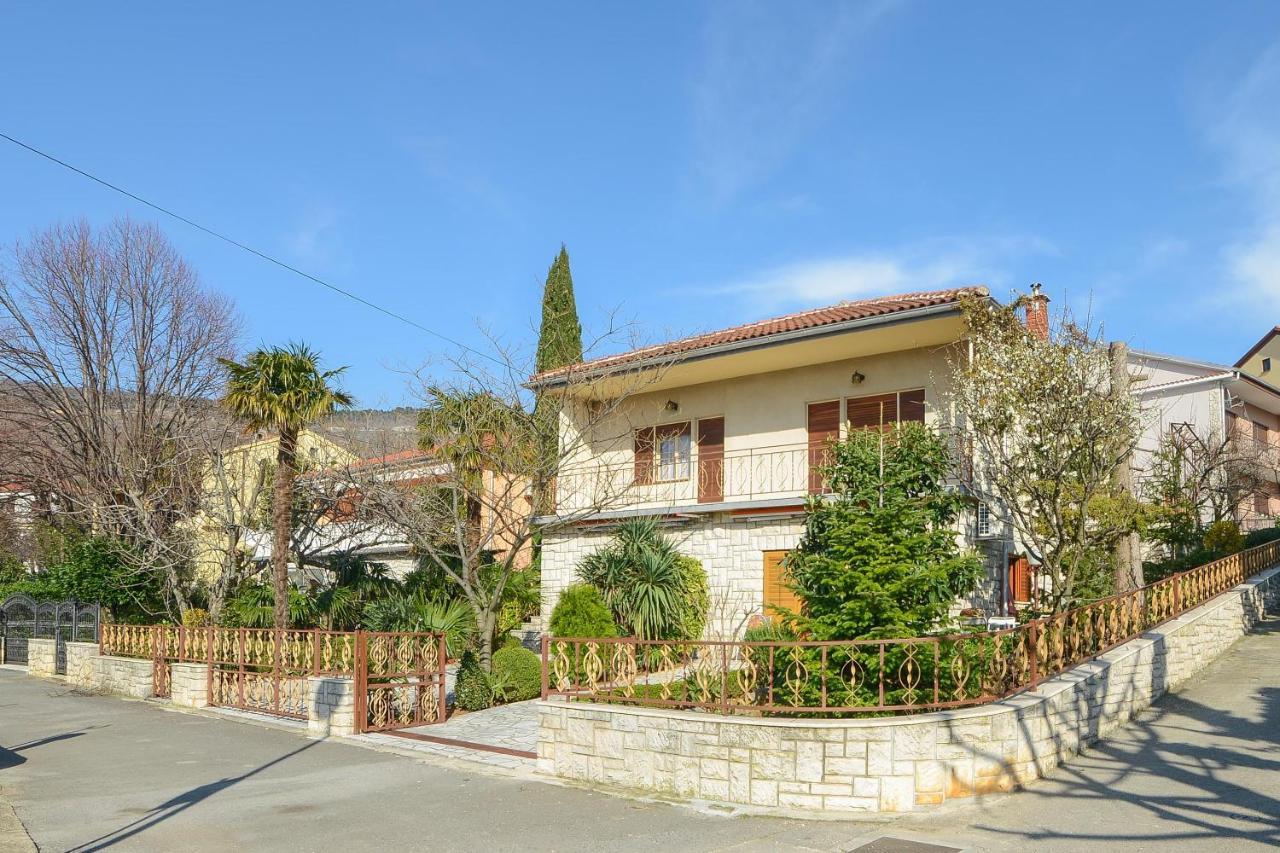 Apartments Antic 4255 Selce Esterno foto